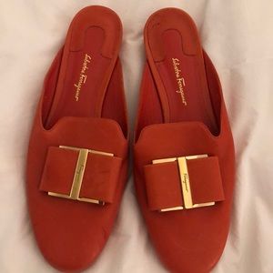 Salvatore Ferragamo bow mules. Size 8.5